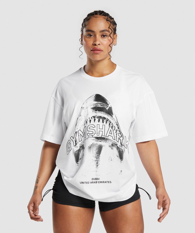 Gymshark Shark Attack OS Baggy Tee GFX T-Shirt Dames Wit | NOAT30918